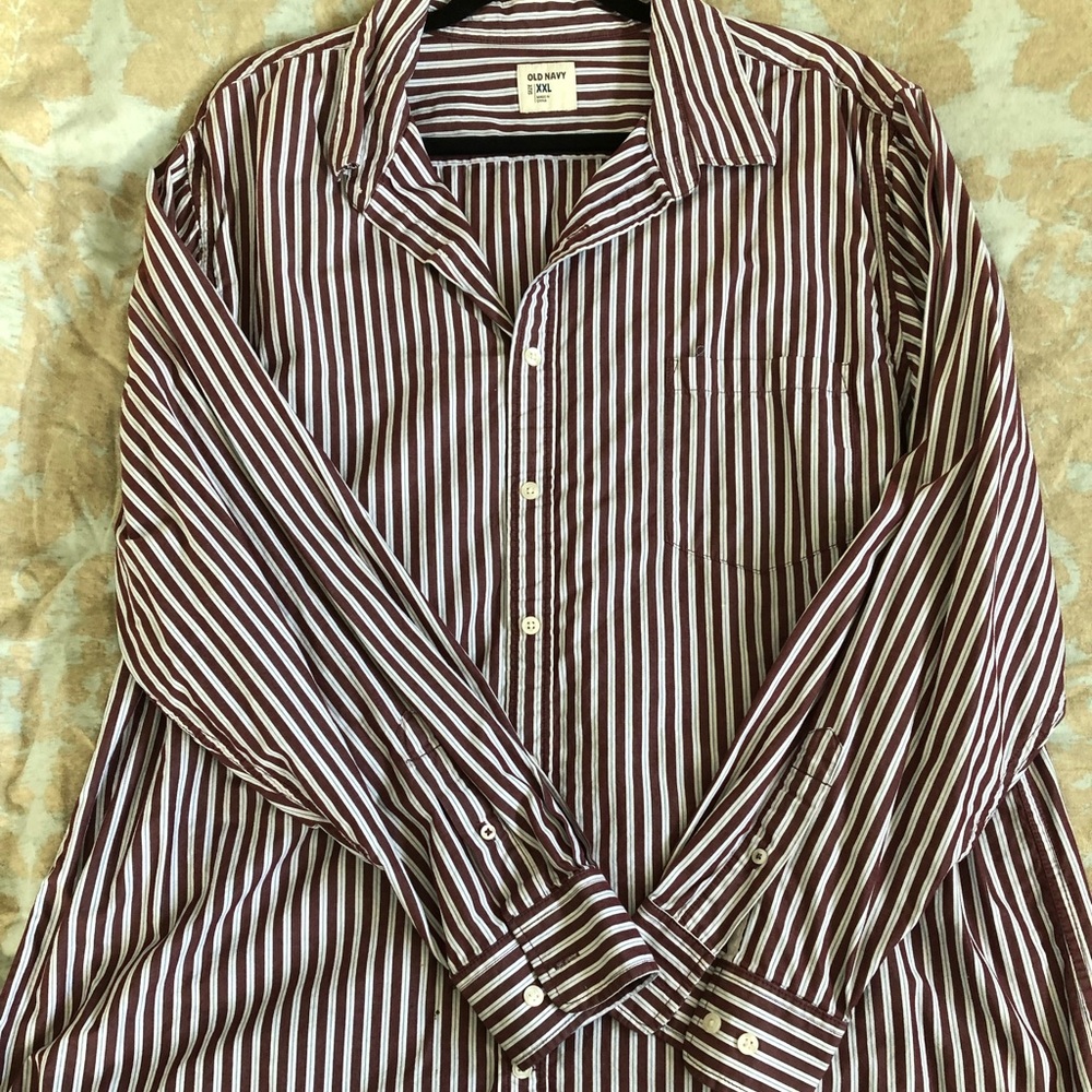 Old navy button down shirt